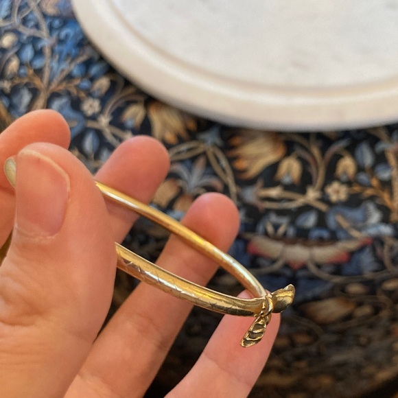 Rare Victorian Figa Fists Solid Brass Bypass Bracelet Diamond Pattern - Picture 6 of 15